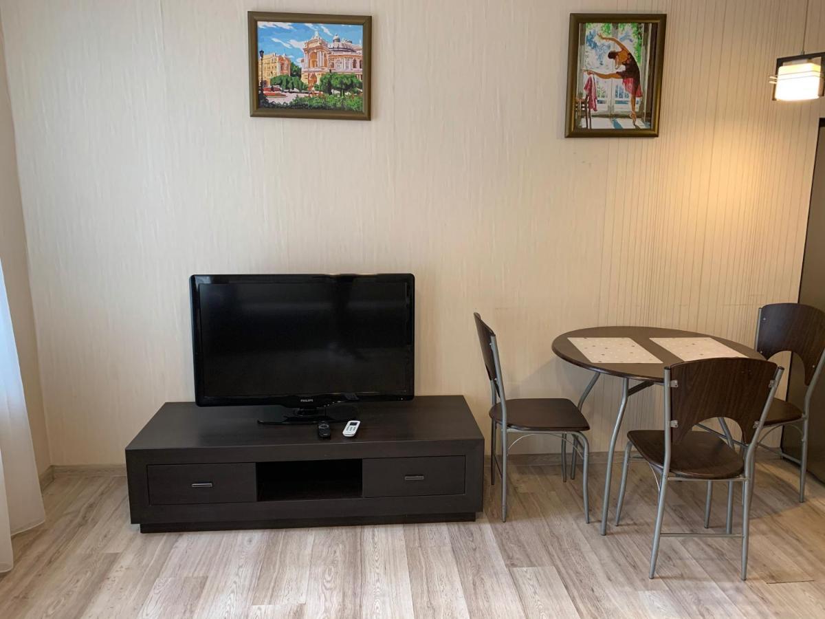 Excellent Apartment In The Center Of Odessa Exterior foto